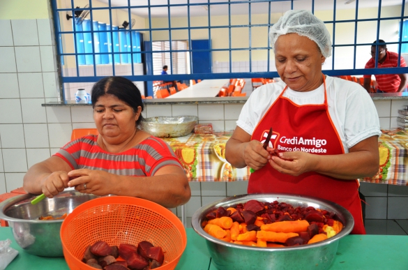   												Merendeiras do CEFTI Raldir Cavalcante de Bastos						 (Foto:Joo Pio)					